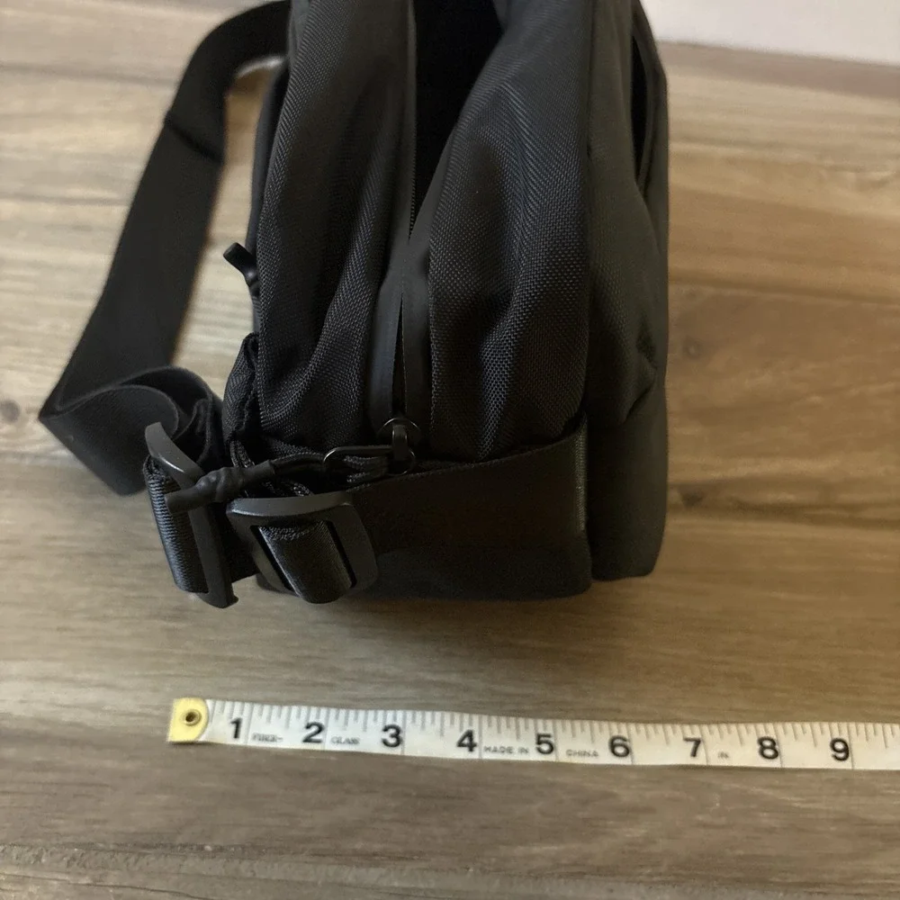 Ulanzi PBO38 Camera Sling Bag for Outdoor Travel 10L New Without Tags